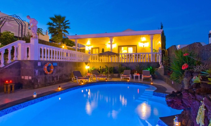 Los Pocillos Villa | Villa Olivier, Puerto Del Carmen, Lanzarote, Luxury 2 bed/2 bath Private Pool.