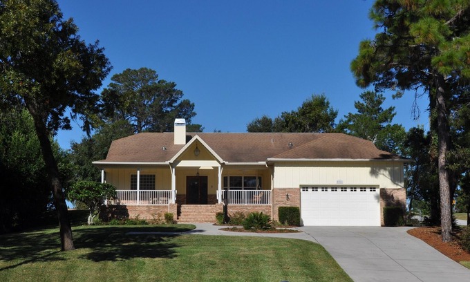 Spring Hill Villa | Villa On A Stunning Golf Course With Own Heated Pool Close To Beach/Restaurants