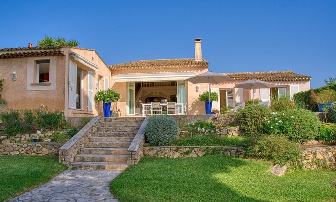 Cote d'Azur- French Riviera Villa | Villa On The Beach Road