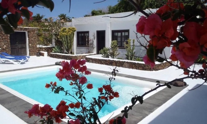 Costa Teguise Villa | Villa on the golf course