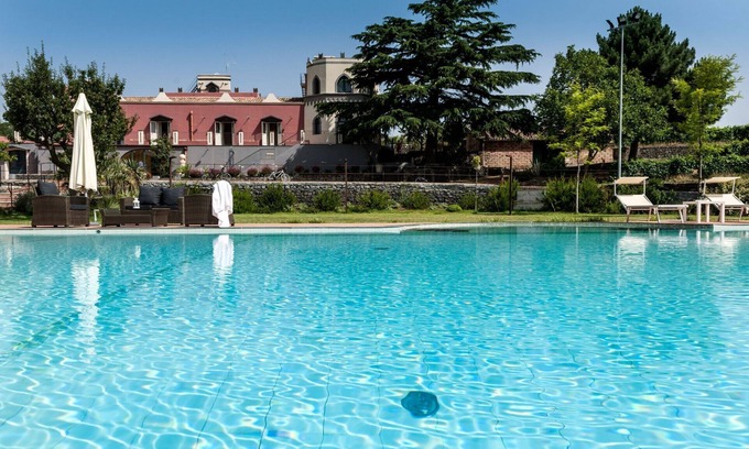 Trecastagni Villa | Villa on wine estate with private pool and views