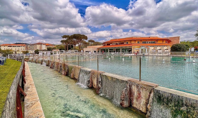 Saturnia House | Villa Orestes