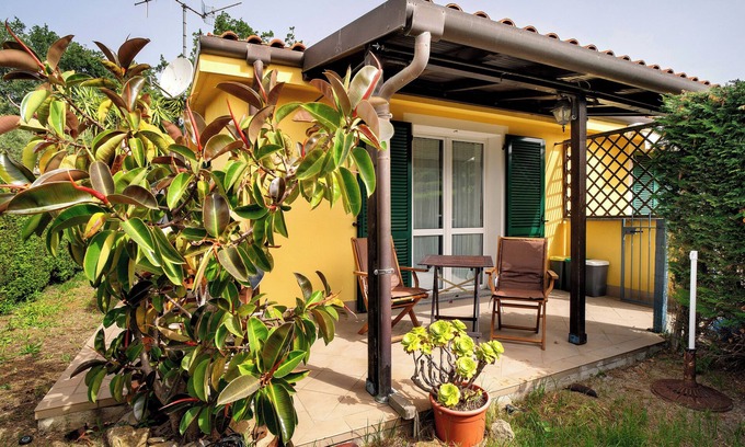 San Bartolomeo al Mare Villa | Villa 'Pairola' with Sea View, Private Garden and Air Conditioning