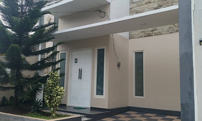 Ngaglik Villa | Villa Panda kota wisata batu