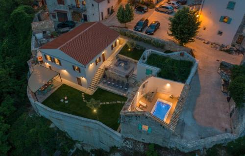 Pican Villa | Villa Paola