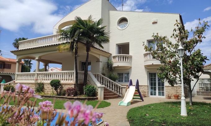 Benicarlo Villa | Villa Papa Luna, special for large families