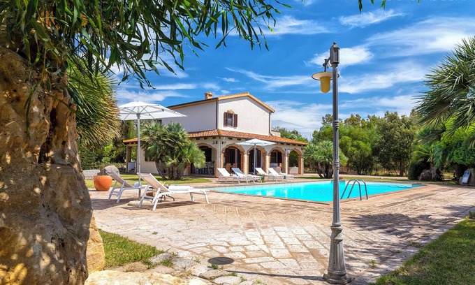 Santa Maria La Palma Villa | Villa Parco an oasis of peacefulness in the heart of the Porto Conte Nature Park