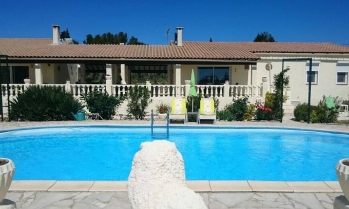 La Liviniere Villa | VILLA PARROQUETS