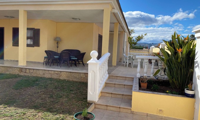 Castello de la Plana Villa | Villa Particular, Confortable