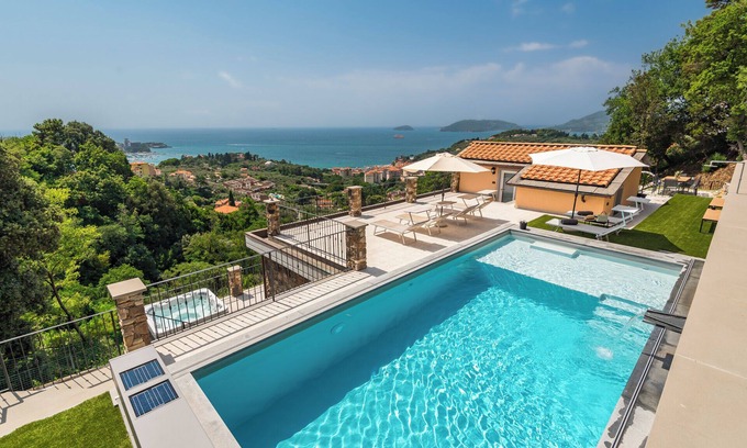 Lerici House | VILLA PASSION - LUXURY VILLA with POOL - JACUZZI - A/C - WIFI