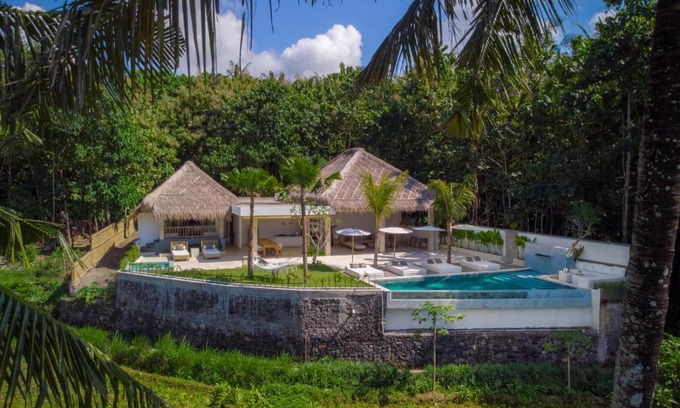 Tumbu Village Villa | Villa Passiondream including private cook & butlerservice