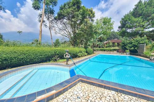 Pamijahan Hotel | Villa Paul Pamijahan RedPartner