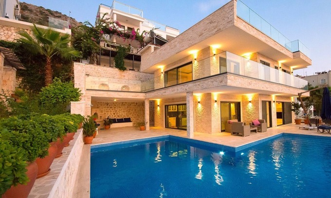 Kalkan House | Villa Pelin Luxury 5 bedroom with Heated pool & spectacular views