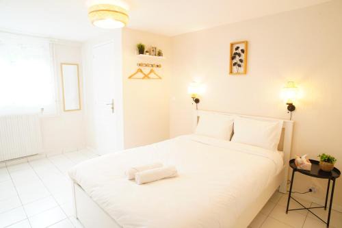 Villeparisis Apartment | Villa Petite Fleur proche Paris CDG Disney Astérix et Parc des Expos