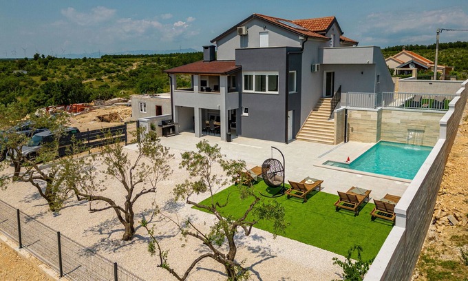 Benkovac Villa | Villa Pezer ZadarVillas