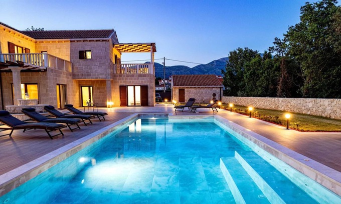Cilipi Villa | Villa Phaunos - privacy, relaxation and luxury with a heated pool