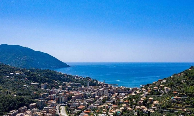 Recco Villa | Villa Pia in Recco with 12 beds and swimming pool