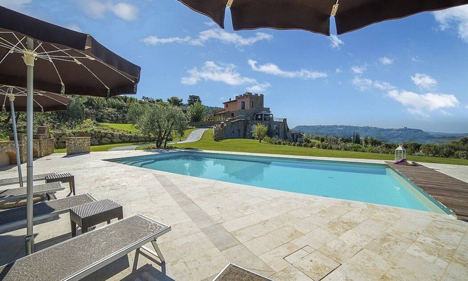 Iano Villa | Villa Pietrina: An elegant and welcoming three-story ancient watch tower surrounded by the greenery, with Free WI-FI.