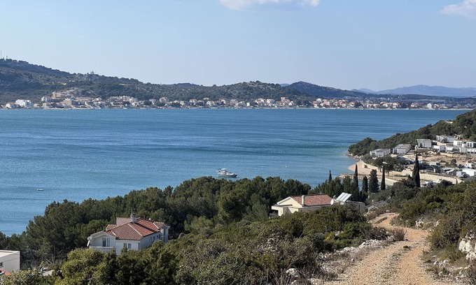 Tisno Apartment | Villa Pina Tisno TOP* Apartment Mila 4-6 people with sea view