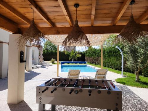 Bon-Encontre Villa | Villa piscine chauffée babyfoot pétanque ping-pong