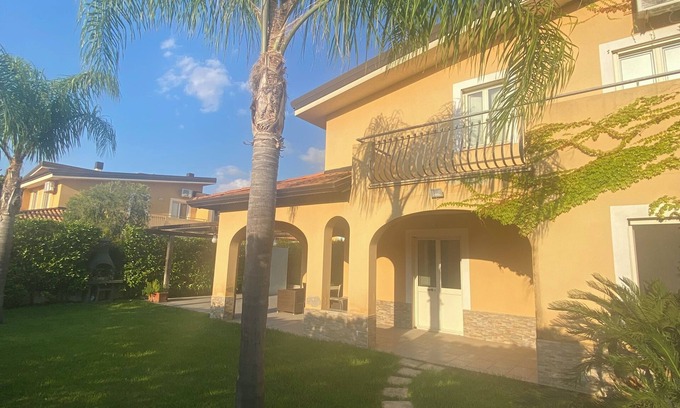 Pizzo Villa | Villa Pizzo Beach club