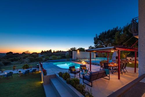 Donje Polje Villa | Villa Plenča - heated pool