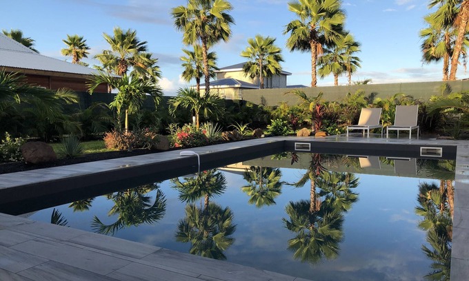 Saint-Francois House | Villa + pool near the beach of clear grapes and the golf of ST FRANCOIS