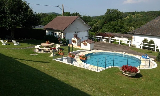 Chanac-les-Mines Villa | Villa Pougeol - 6 pers - Piscine/Barbecue/Pétanque