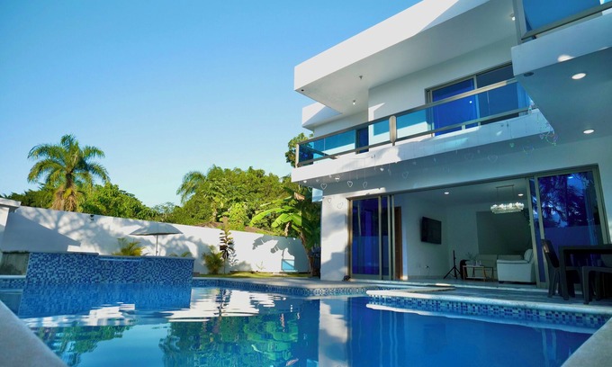 Santo Domingo Oeste Villa | Villa Pravda Guerra 4BR 6BDS 12PAX