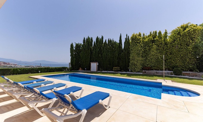 Alcorrin Villa | Villa Princesa Kristina with Sea & Mountain View, Pool and Wi-Fi