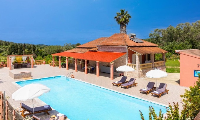 Lefkimmi Villa | Villa Psaropouli Large Private Pool, A/C, WiFi