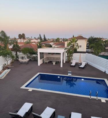 Ayia Thekla Villa | Villa Quadralea