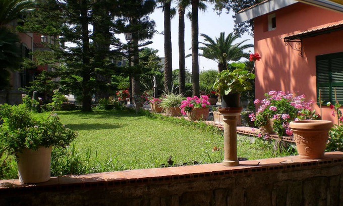 San Giorgio a Cremano House | Villa Raffaela - House, ideal for a holiday pacevole
