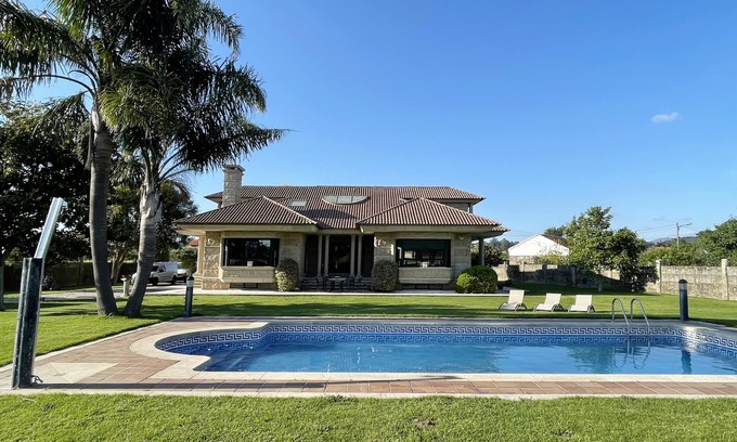 Vilanova de Arousa Villa | Villa Remoan