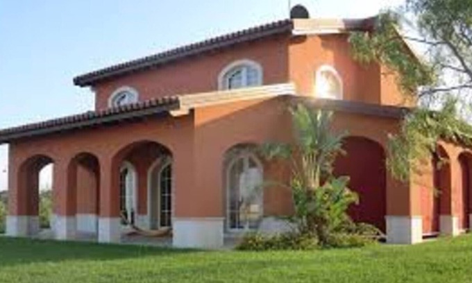 Scanzano Jonico Villa | Villa - Resort Marinagri 5 min from the beach!