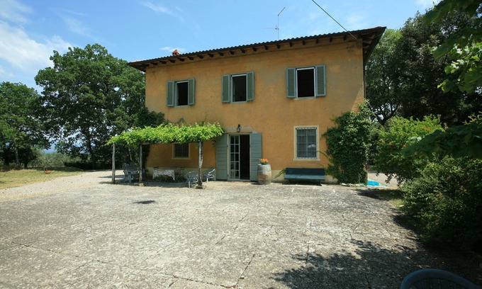 Bucine Villa | Villa Rita - in the heart of Tuscany - walking distance from village