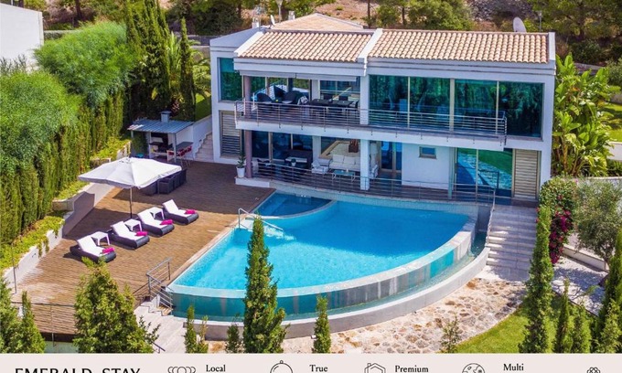 Alcudia Villa | Villa Rockstar, Alcudia - by EMERALD STAY