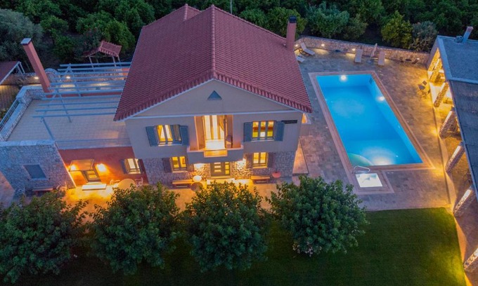 Tripi Villa | Villa Rodoula in Mystras
