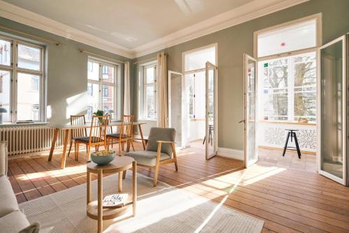 Flensburg Apartment | Villa Rosa - Charmante, große Altbauwohnung