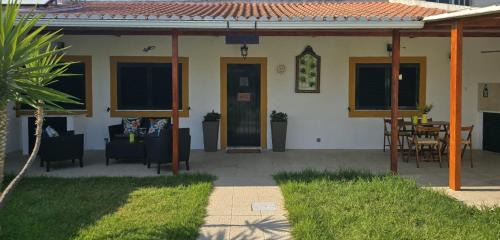 Corroios House | Villa Rosa