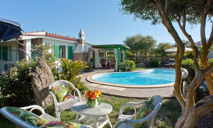Calasetta House | Villa Rosa with swimming pool