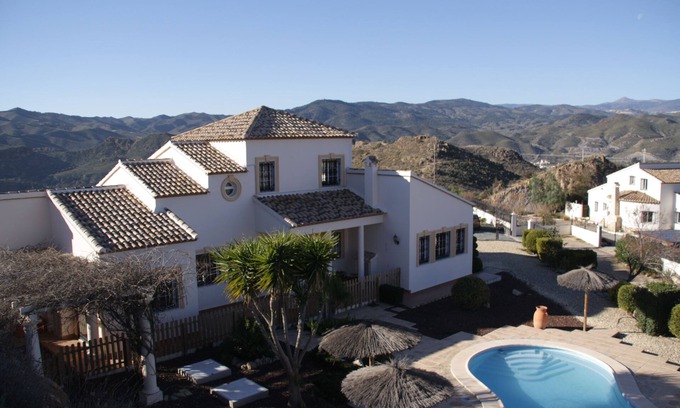 Cantoria Villa | Villa Rosada - luxurious 3 bed/bathroom villa with garden and pool