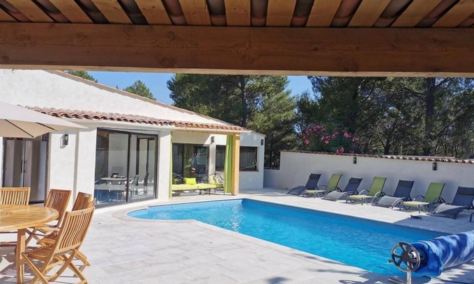 La Destrousse Villa | Villa Rosemary heated pool*
