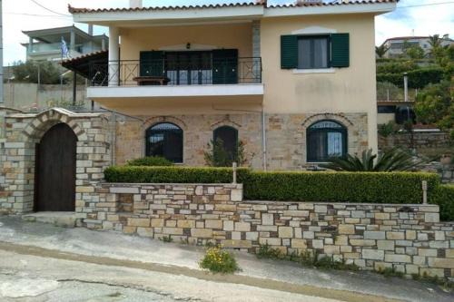 Mourteri Apartment | villa roses-mourteri