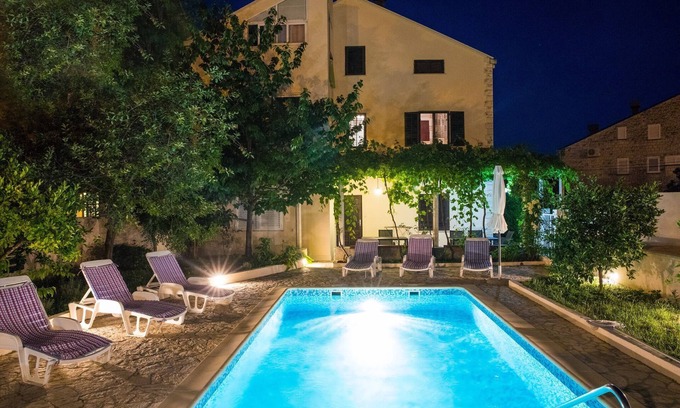 Rozat Apartment | Villa Roza - One-Bedroom Apartment with Balcony