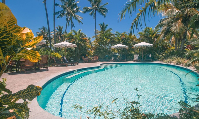 Arorangi Villa | Villa RUA lower floor of colonial style villa set in tropical gardens with pool