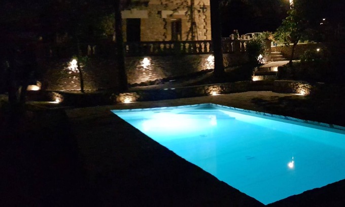 Salemi Villa | Villa Rubino located in the hills