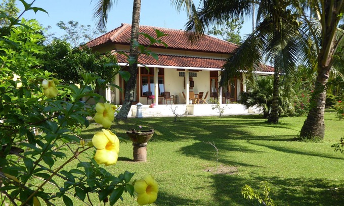 Glenmore Hotel | Villa Rumah Kita