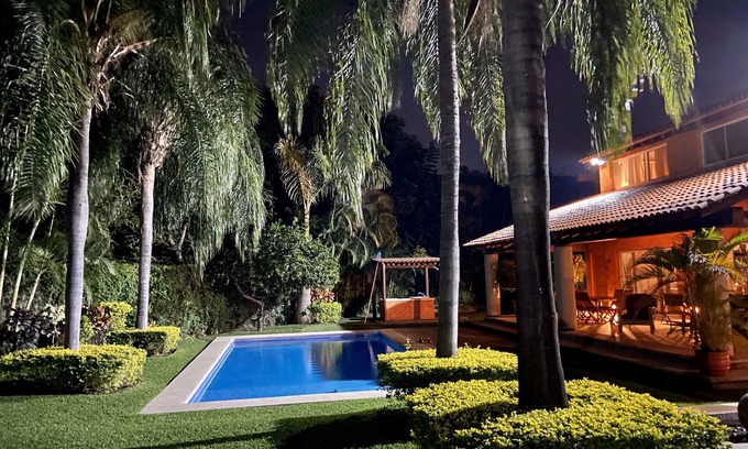 Tezoyuca House | VILLA RUSTICA CON HERMOSOS JARDINES Y PISCINA PRIVADA PARA INOLVIDABLE ESTANCIA