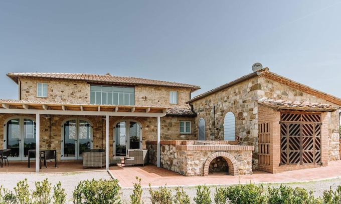 Villa A Sesta House | Villa Sestina Promoted By Weekhomes.com